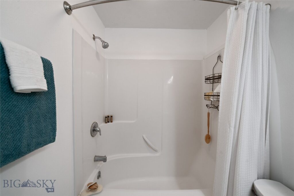 129 Village Drive, Belgrade MT 59714