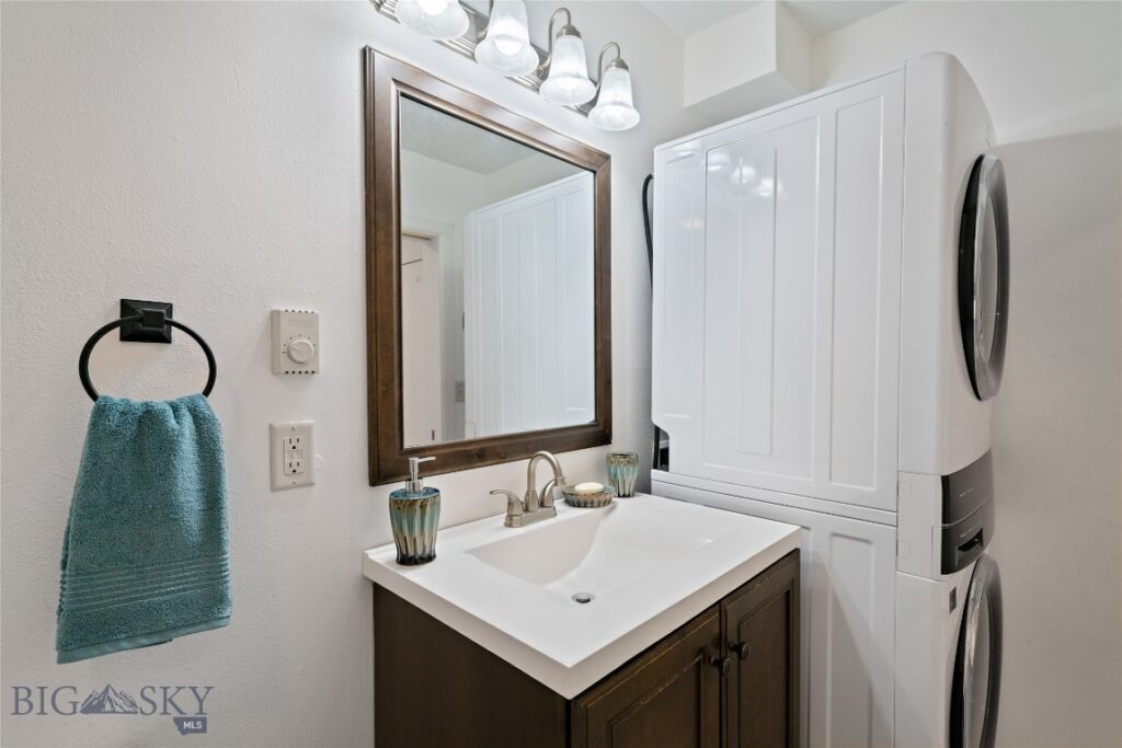 129 Village Drive, Belgrade MT 59714