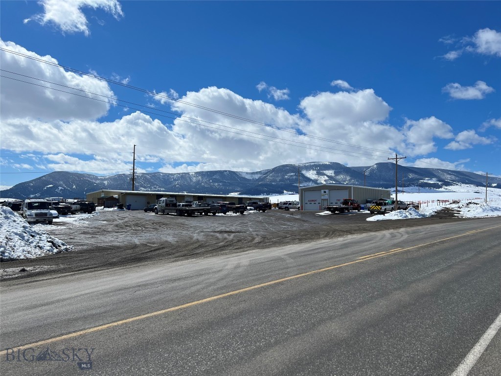 1296 US Highway 10 Highway W, Livingston MT 59047