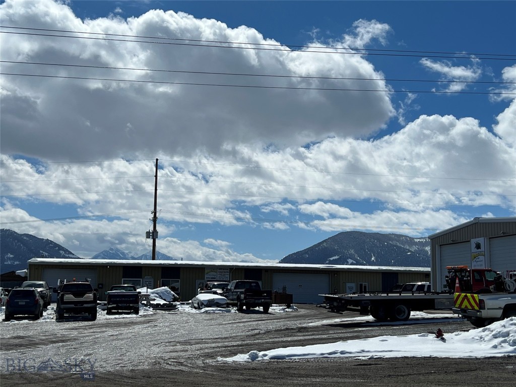 1296 US Highway 10 Highway W, Livingston MT 59047