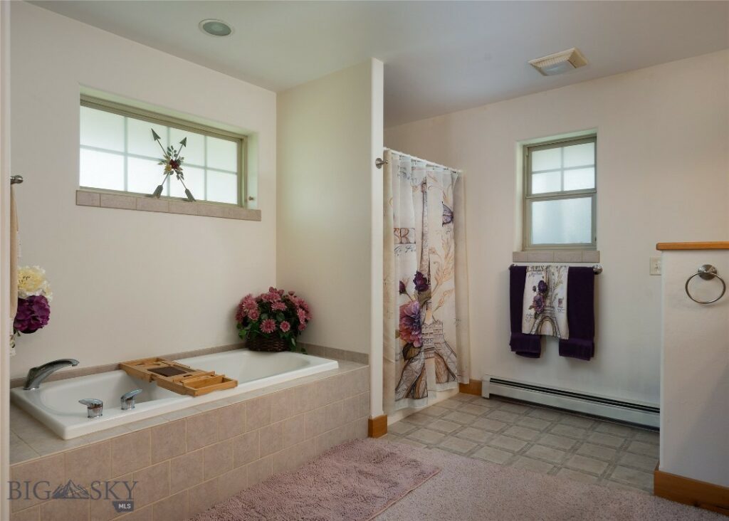130 4 Dot Lane, Belgrade MT 59714