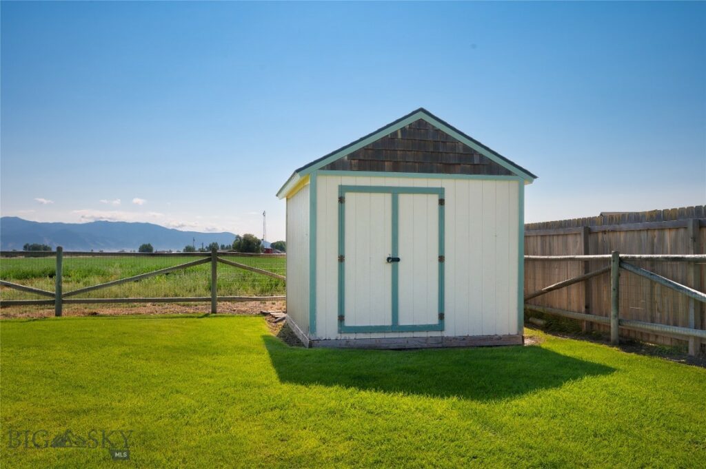 130 4 Dot Lane, Belgrade MT 59714