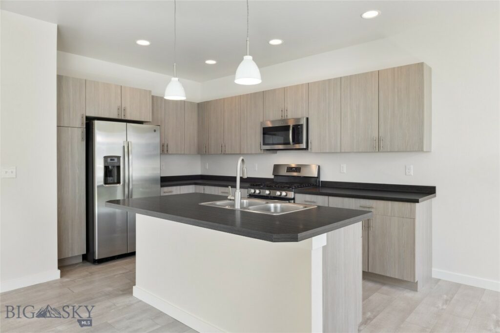 1302 Grover Lane, Belgrade MT 59714