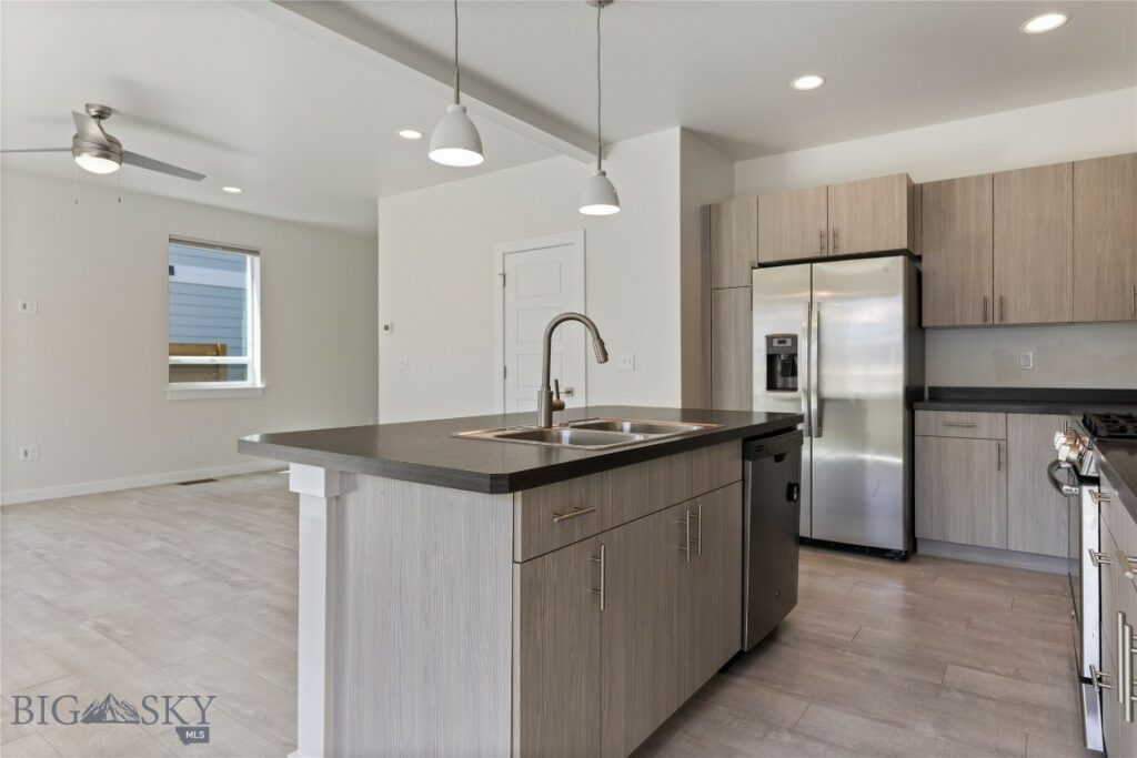 1302 Grover Lane, Belgrade MT 59714