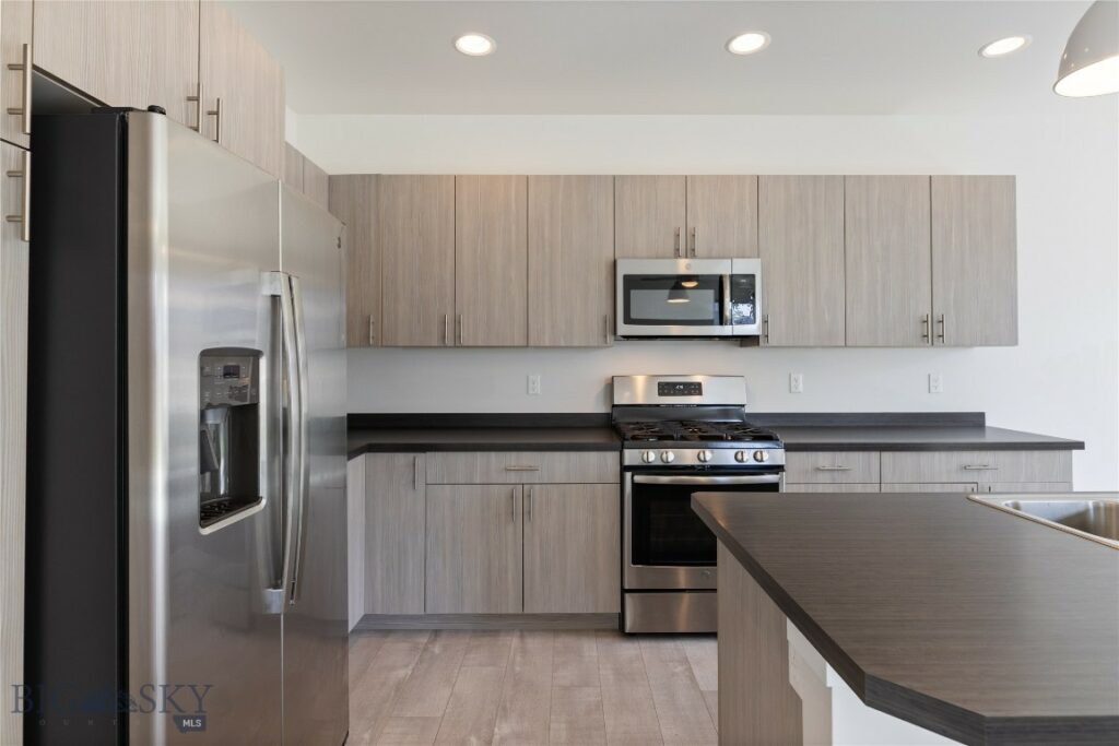 1302 Grover Lane, Belgrade MT 59714