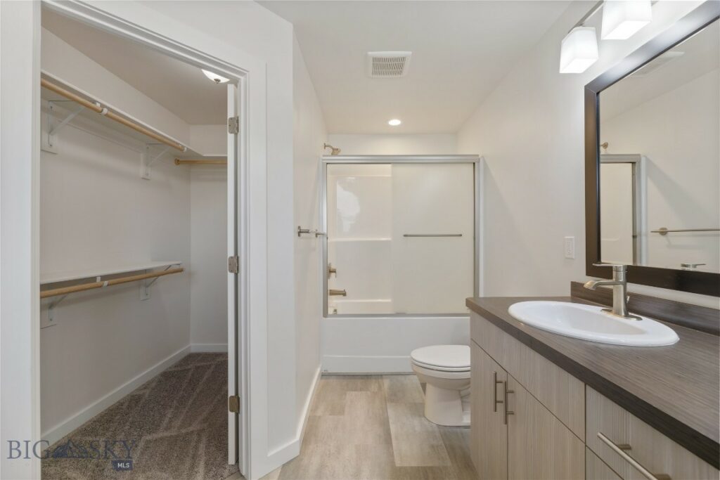 1302 Grover Lane, Belgrade MT 59714