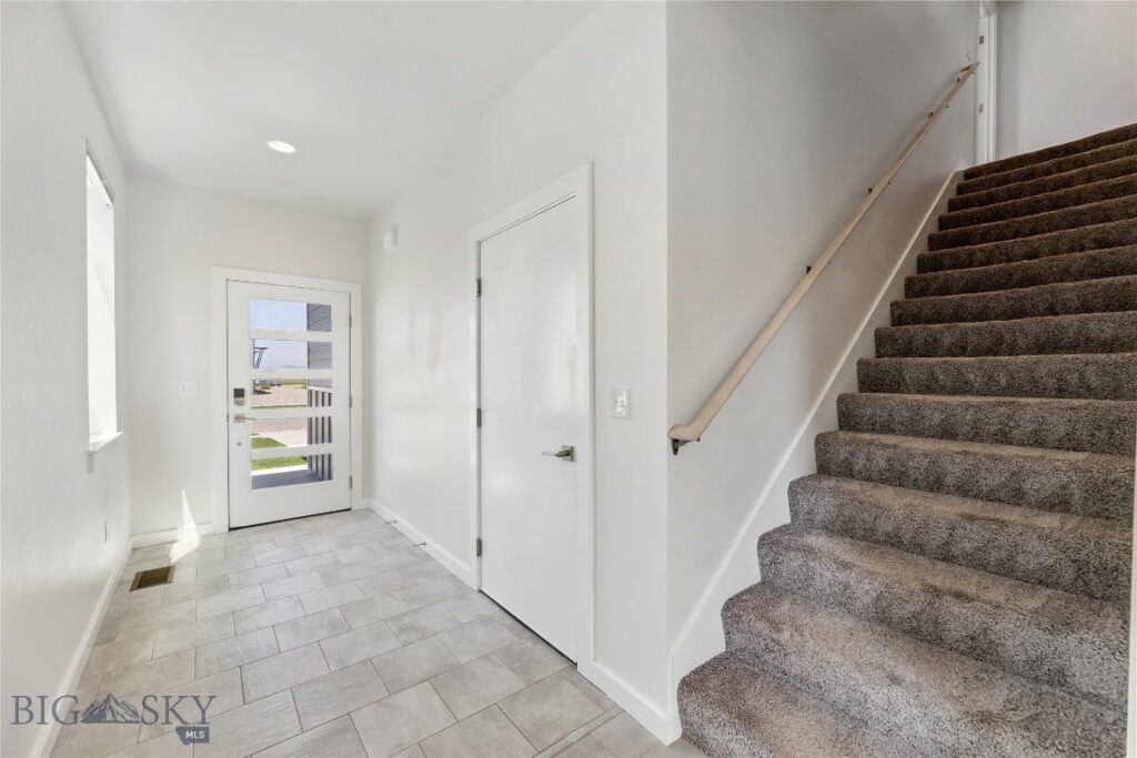 1302 Grover Lane, Belgrade MT 59714