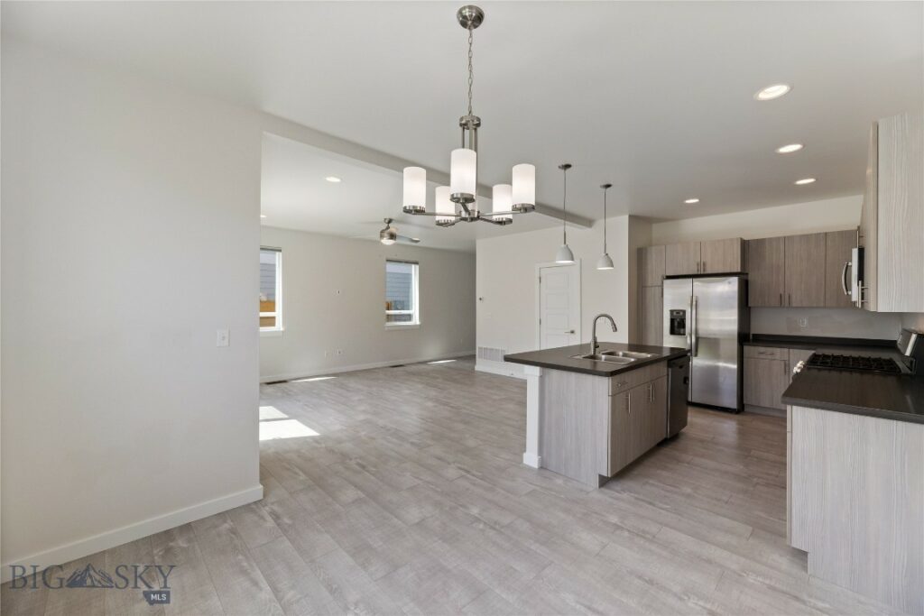 1302 Grover Lane, Belgrade MT 59714