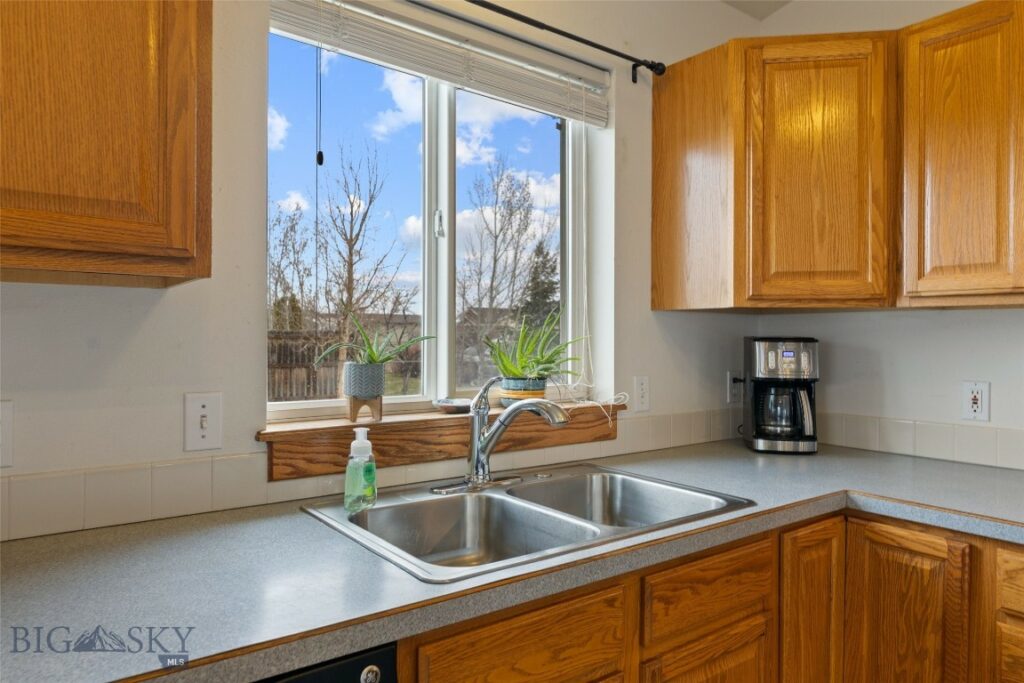 1302 W Summit Street, Livingston MT 59047