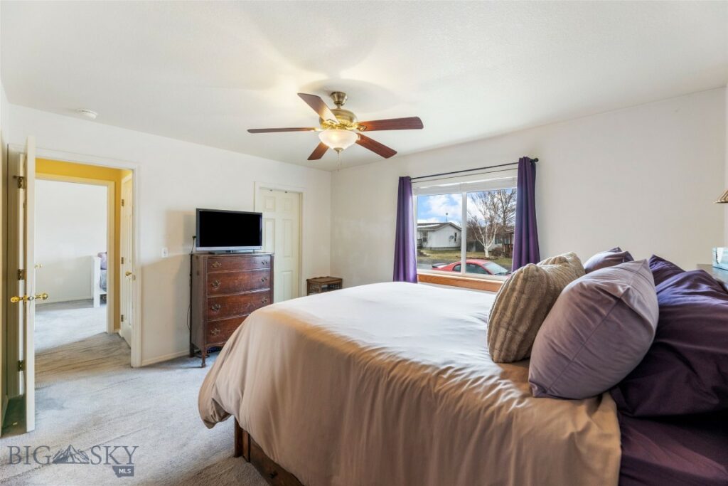 1302 W Summit Street, Livingston MT 59047
