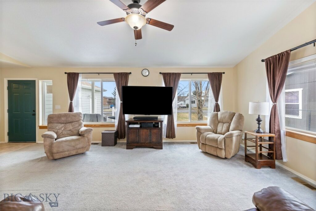 1302 W Summit Street, Livingston MT 59047