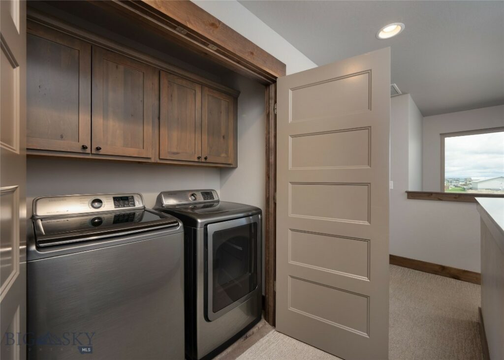 1304 Glider Lane, Belgrade MT 59714
