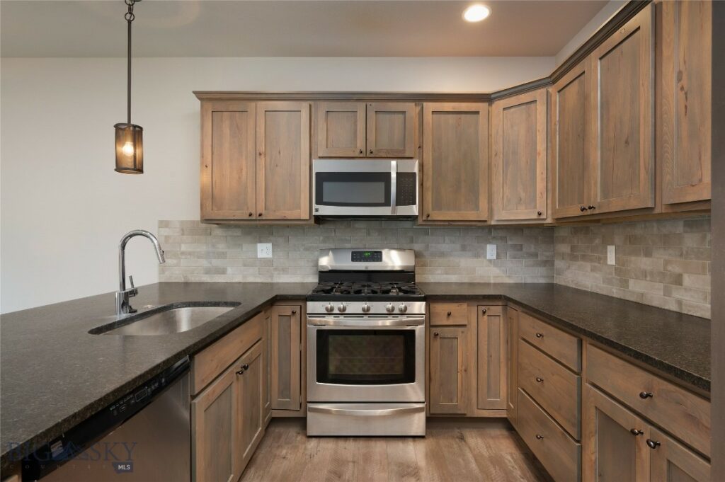 1304 Glider Lane, Belgrade MT 59714