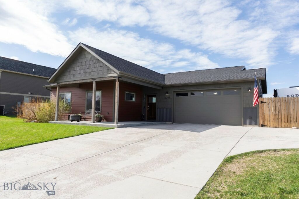 1305 Powers Boulevard, Belgrade MT 59714