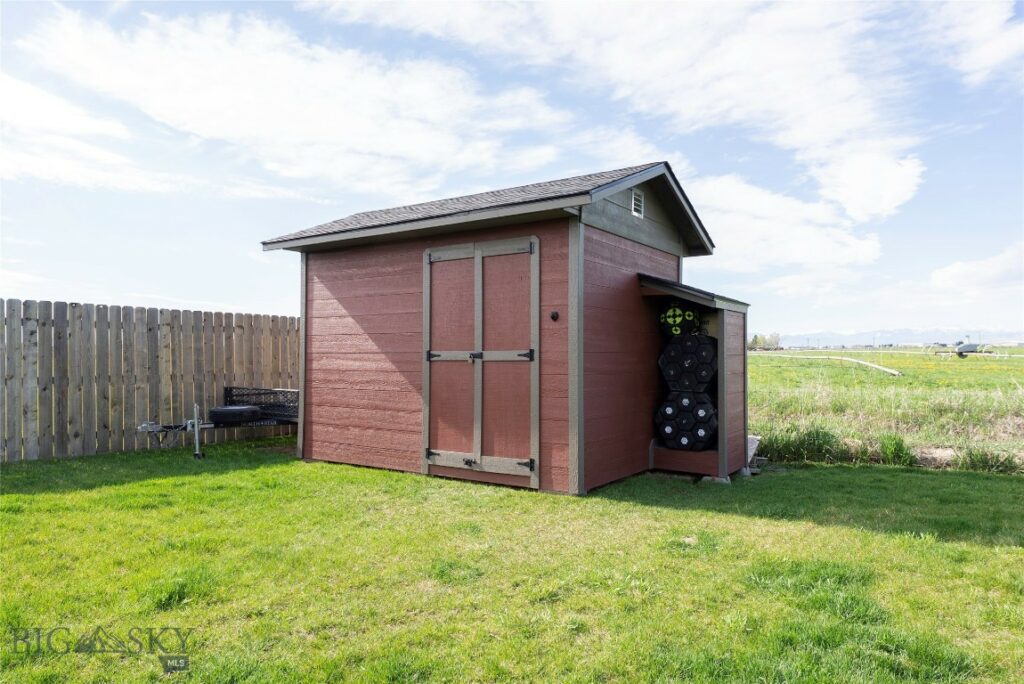 1305 Powers Boulevard, Belgrade MT 59714