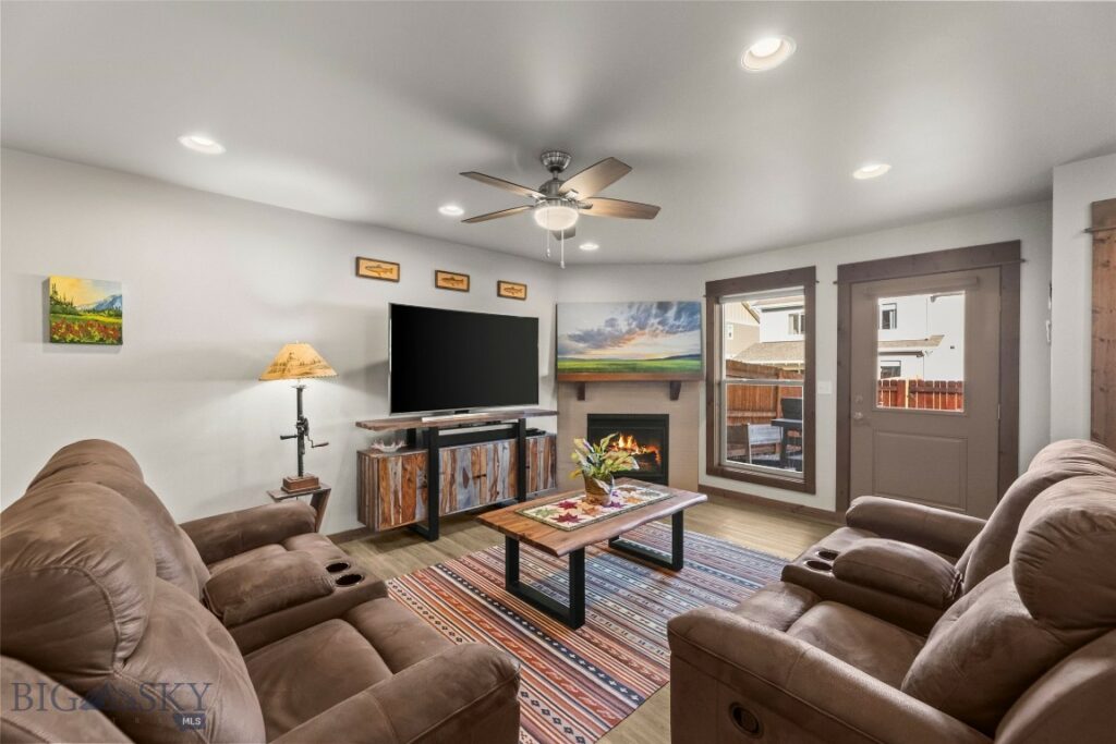 1307 Fozzie Lane, Belgrade MT 59714