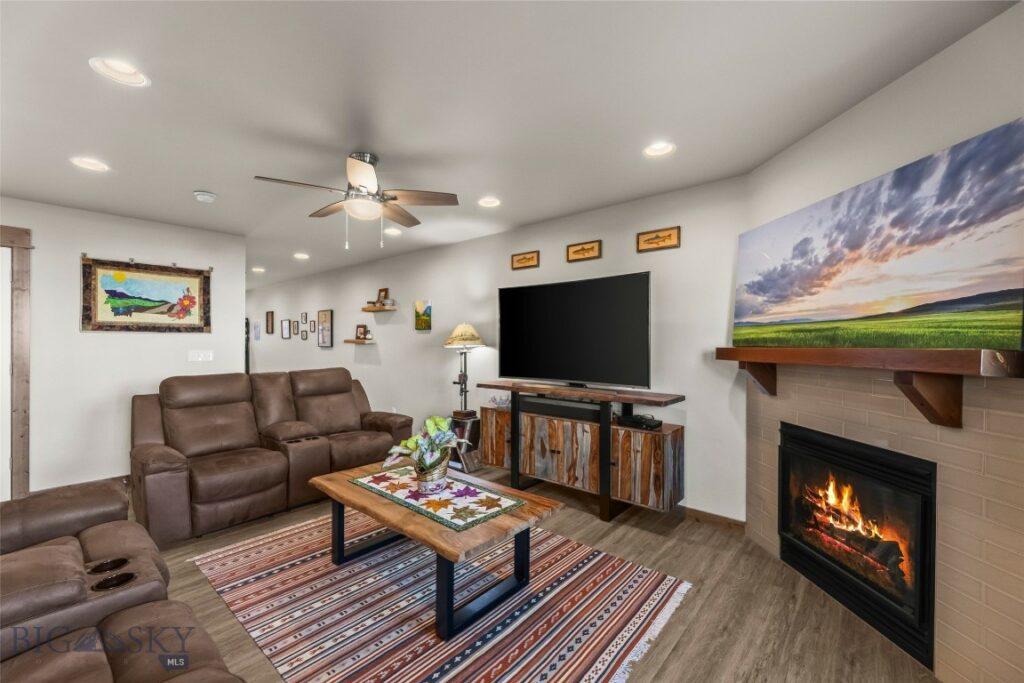 1307 Fozzie Lane, Belgrade MT 59714