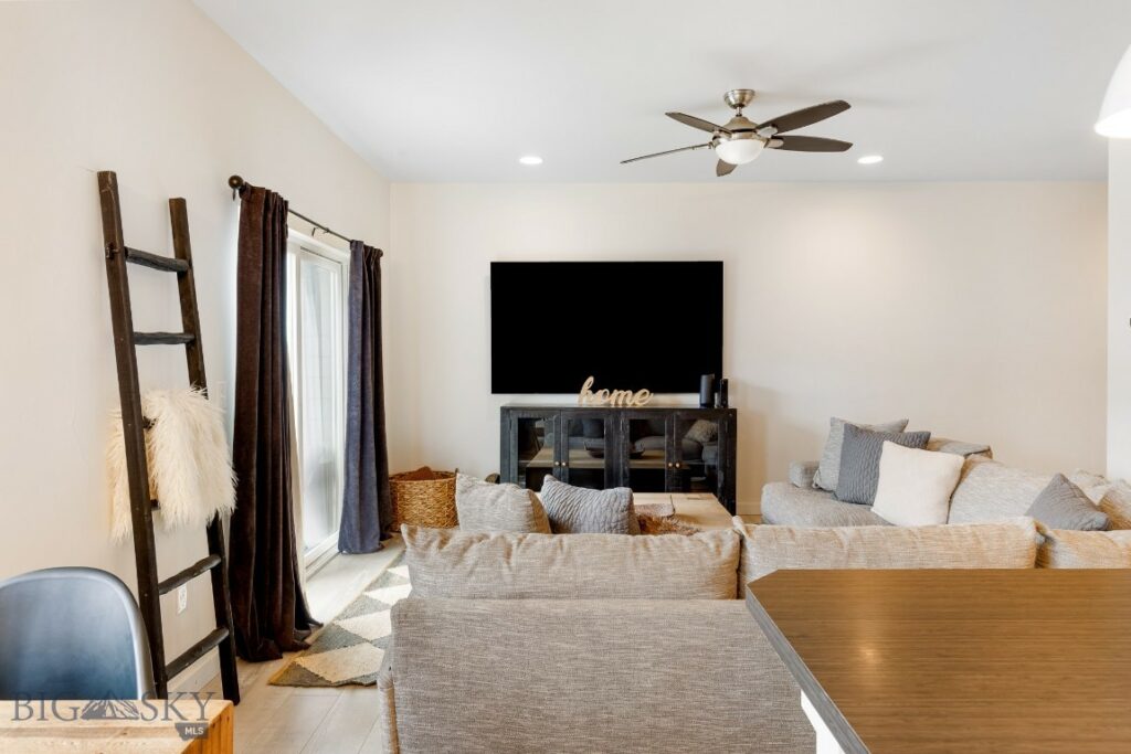 1307 Grover Lane, Belgrade MT 59714