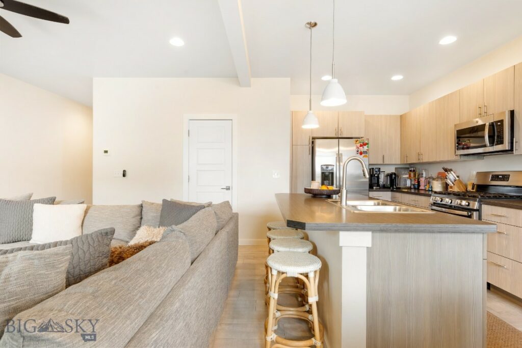 1307 Grover Lane, Belgrade MT 59714