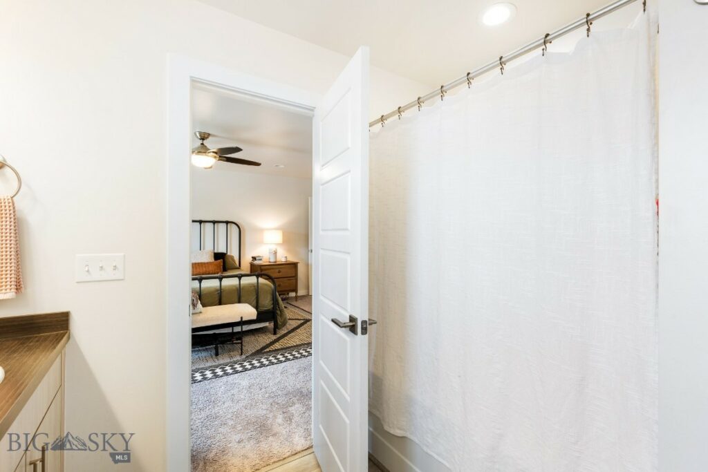 1307 Grover Lane, Belgrade MT 59714