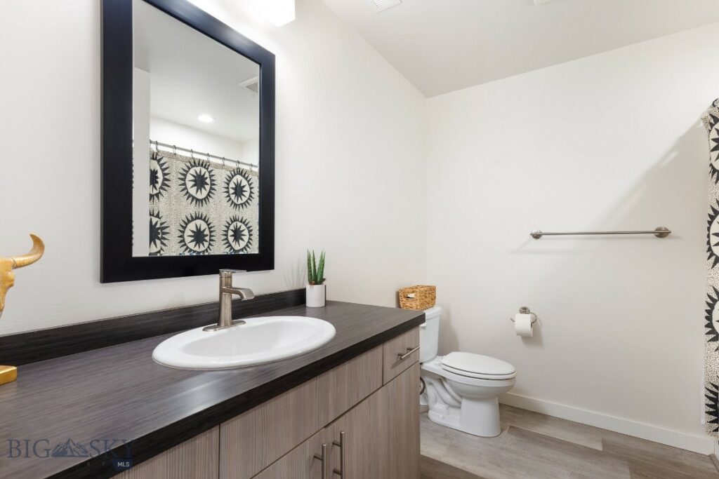 1307 Grover Lane, Belgrade MT 59714