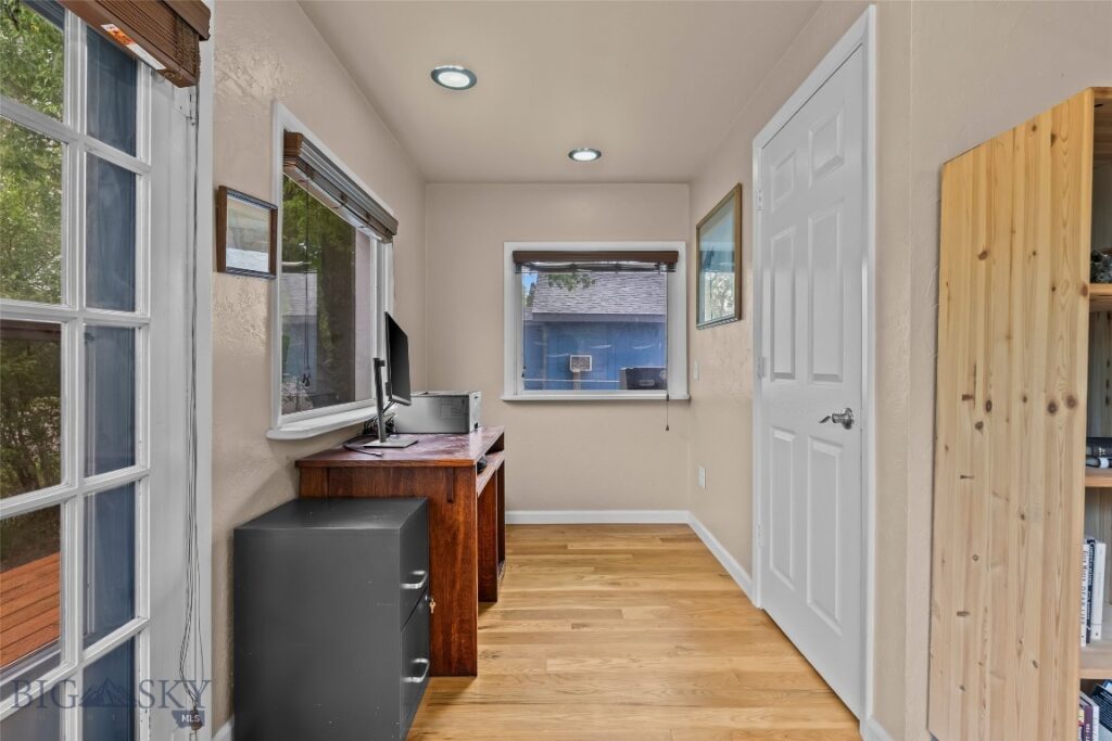 131 S M Street, Livingston MT 59047
