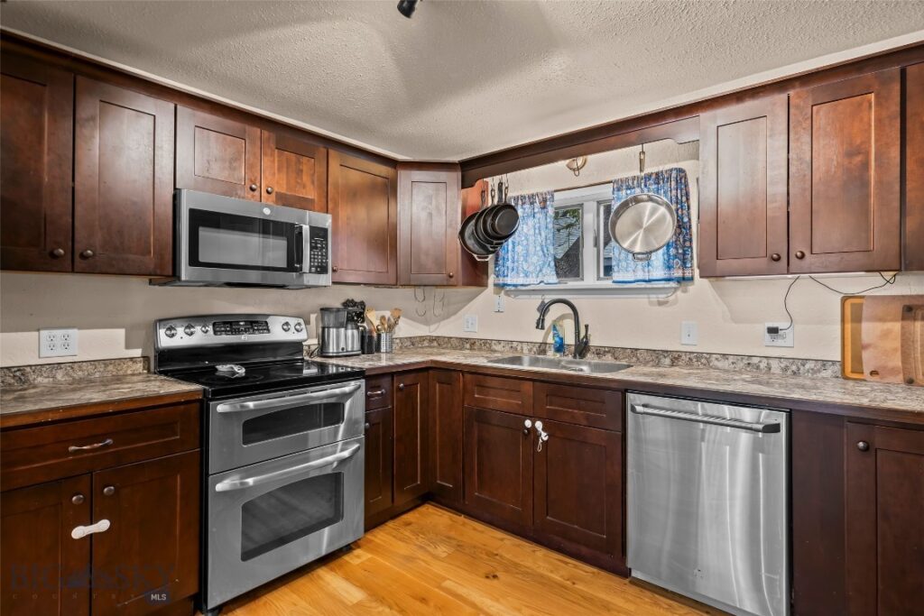 131 S M Street, Livingston MT 59047