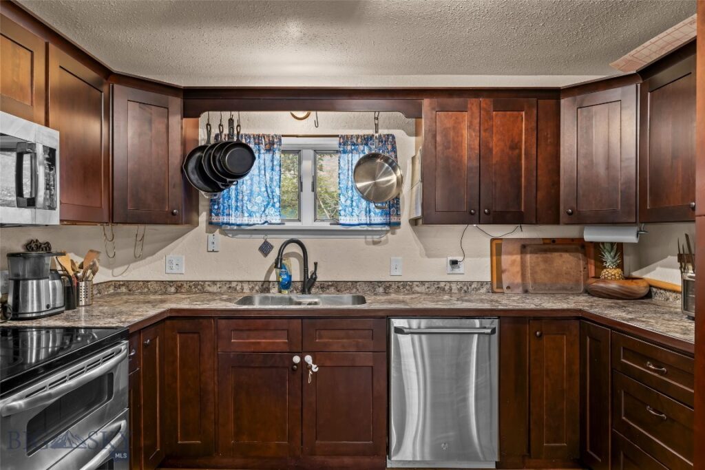 131 S M Street, Livingston MT 59047