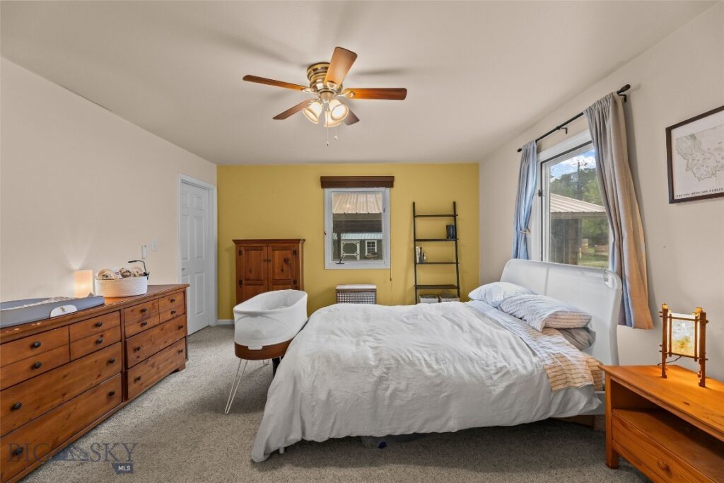131 S M Street, Livingston MT 59047