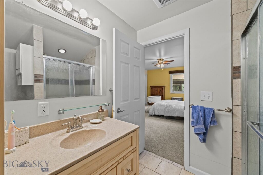 131 S M Street, Livingston MT 59047