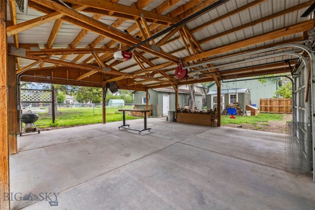 131 S M Street, Livingston MT 59047