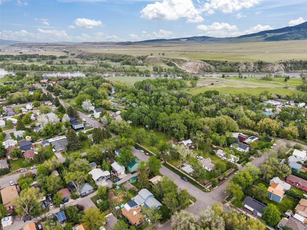 131 S M Street, Livingston MT 59047