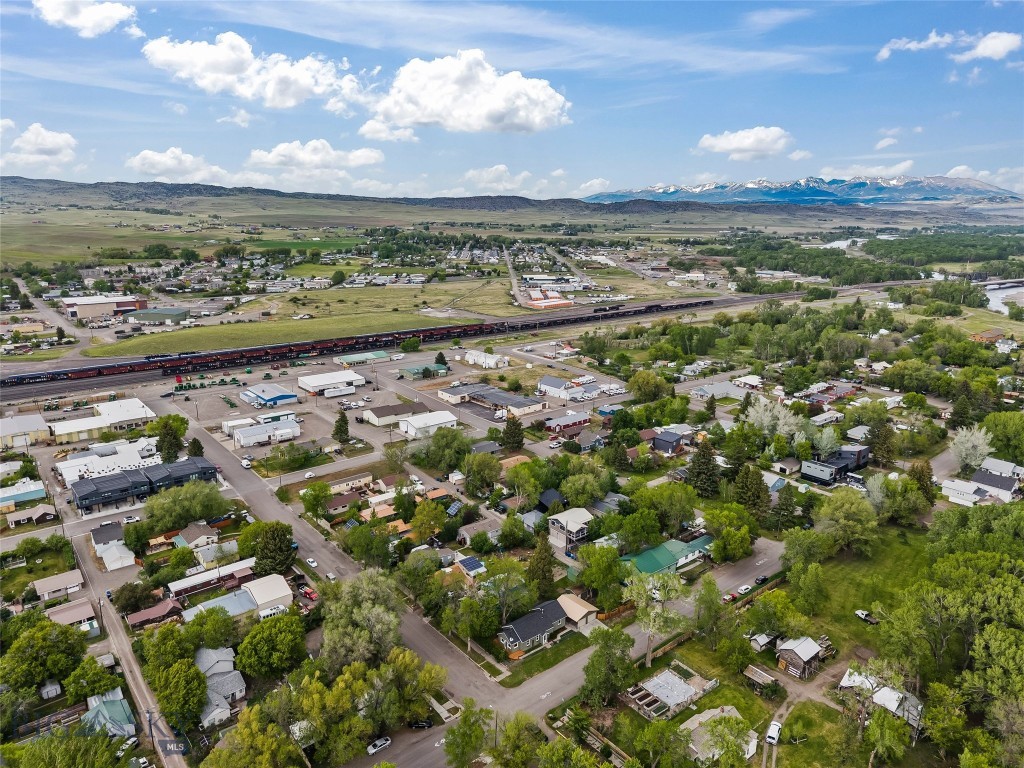 131 S M Street, Livingston MT 59047