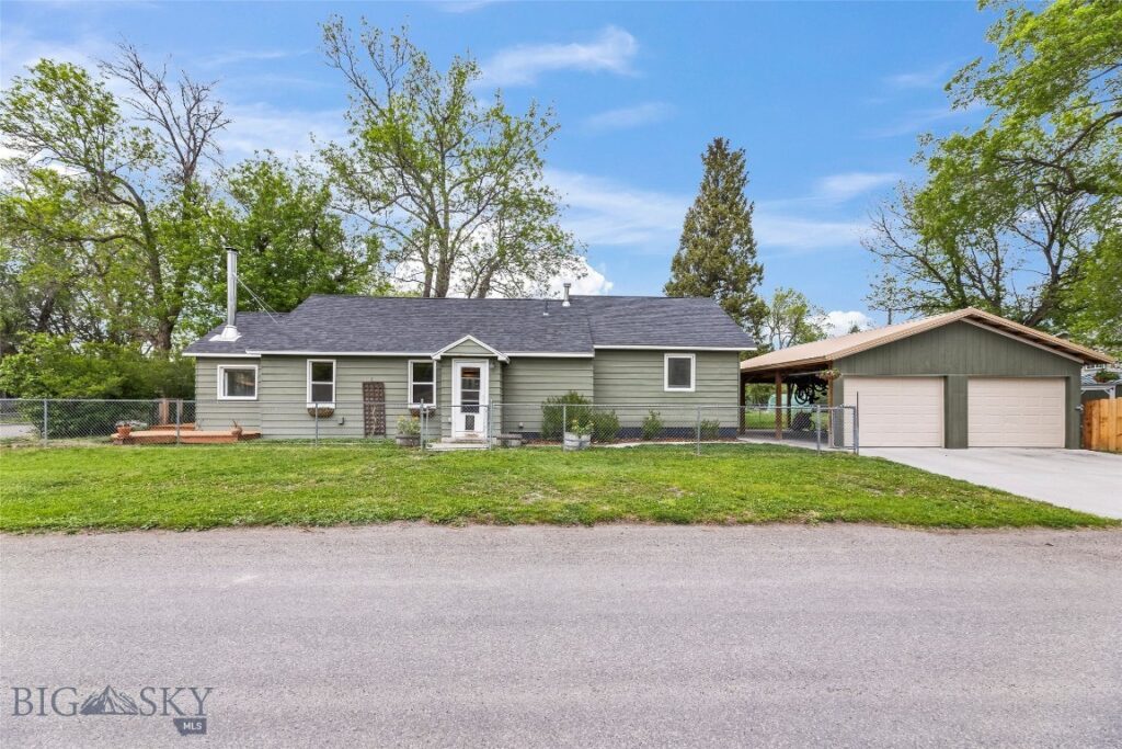 131 S M Street, Livingston MT 59047