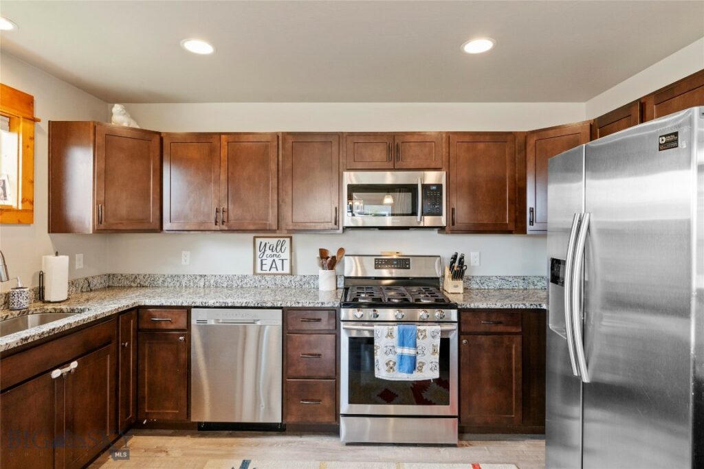 1310 Glider Lane, Belgrade MT 59714
