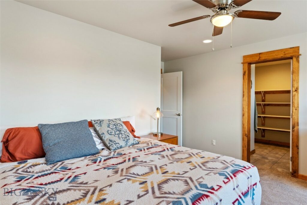 1310 Glider Lane, Belgrade MT 59714