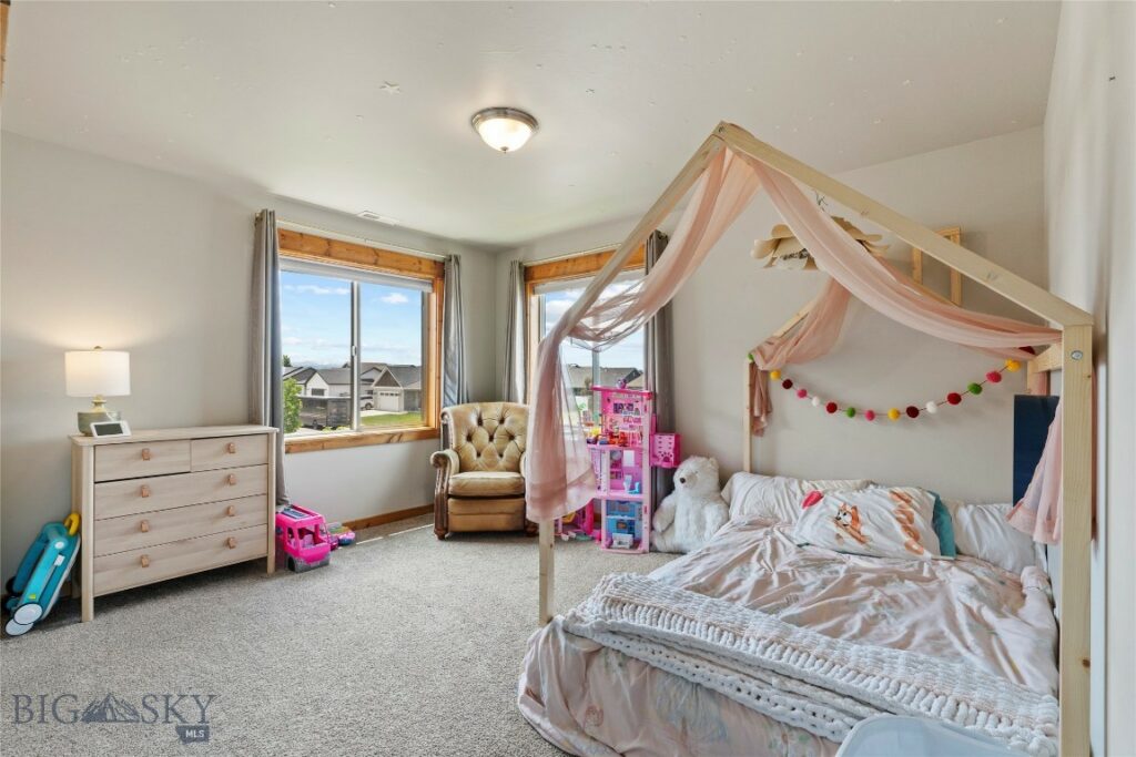 1310 Glider Lane, Belgrade MT 59714