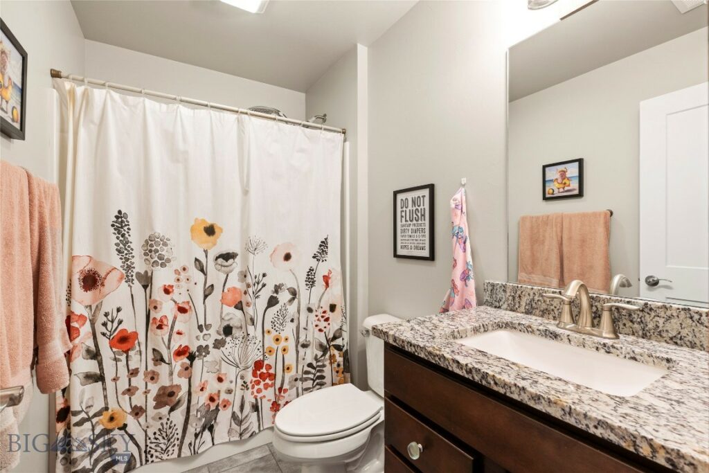 1310 Glider Lane, Belgrade MT 59714