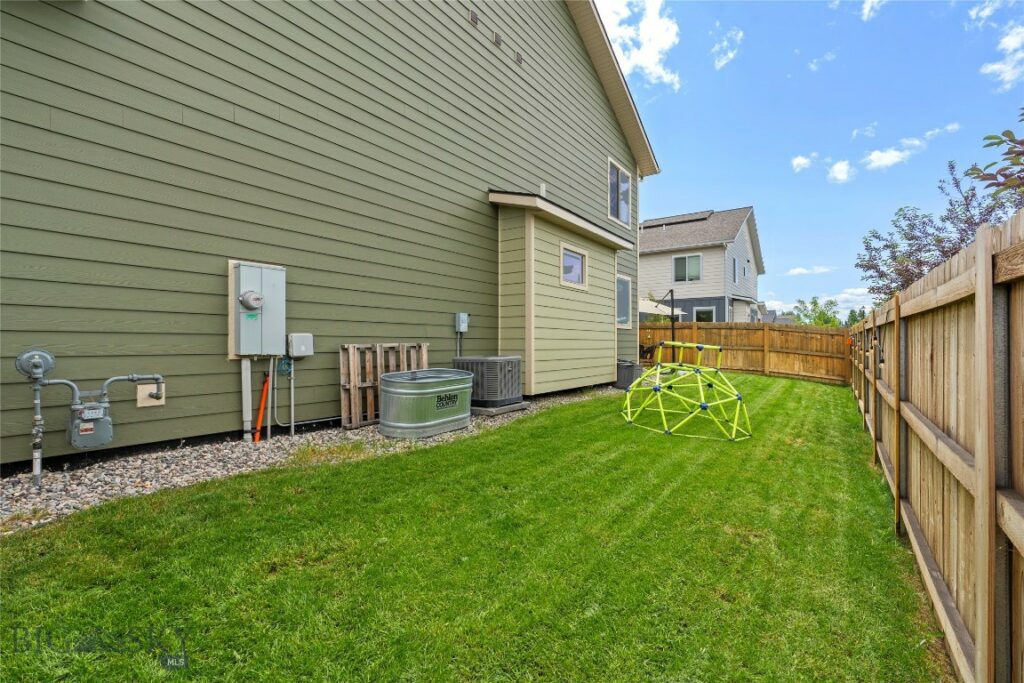 1310 Glider Lane, Belgrade MT 59714