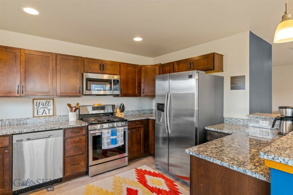 1310 Glider Lane, Belgrade MT 59714
