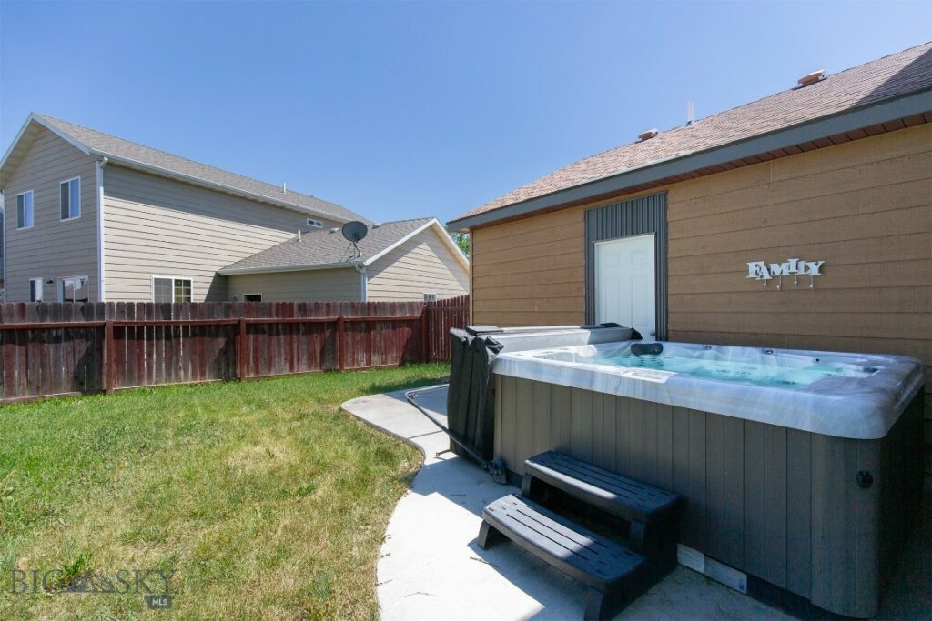 1318 Idaho Street, Belgrade MT 59714