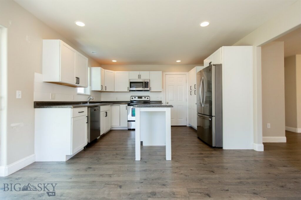 1318 Idaho Street, Belgrade MT 59714