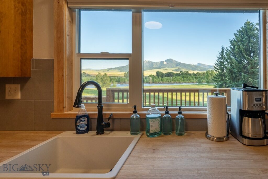 132 Old Clyde Park Road, Livingston MT 59047