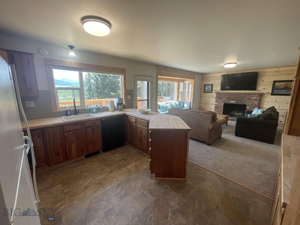 132 Old Clyde Park Road, Livingston MT 59047