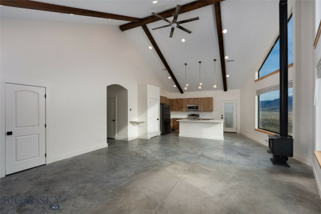 138 Inverness, Livingston MT 59047