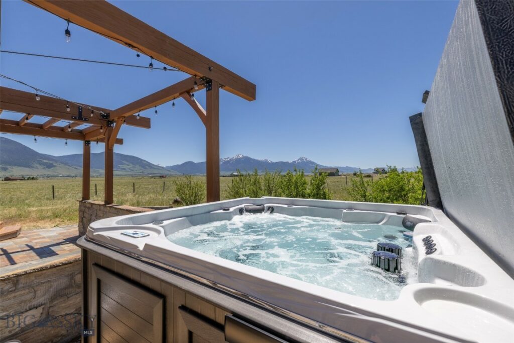 138 Inverness, Livingston MT 59047