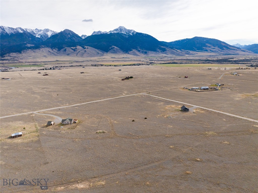 138 Inverness, Livingston MT 59047