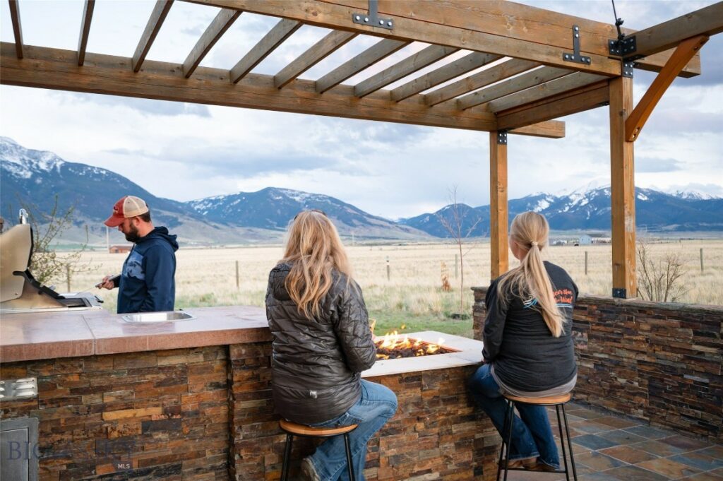 138 Inverness, Livingston MT 59047