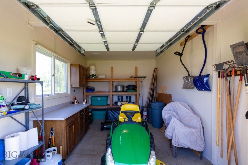 1385 Baldy Mountain Lane, Belgrade MT 59714