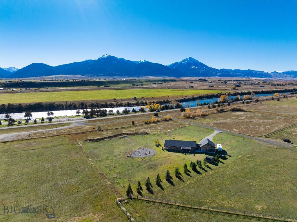14 Little Bunny Lane, Livingston MT 59047